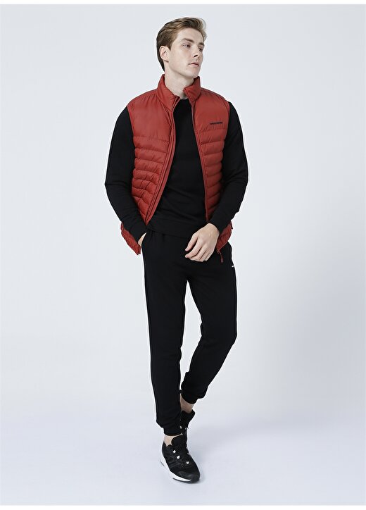 Skechers S202174-621 M Essential Vest Dik Yaka Normal Kalıp Düz Kırmızı Erkek Yelek 2