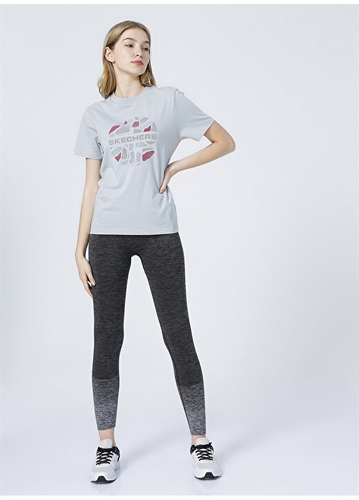 Skechers S212944-407 W Velvet Print T-Shirt O Yaka Normal Kalıp Baskılı Mavi Kadın T-Shirt 2