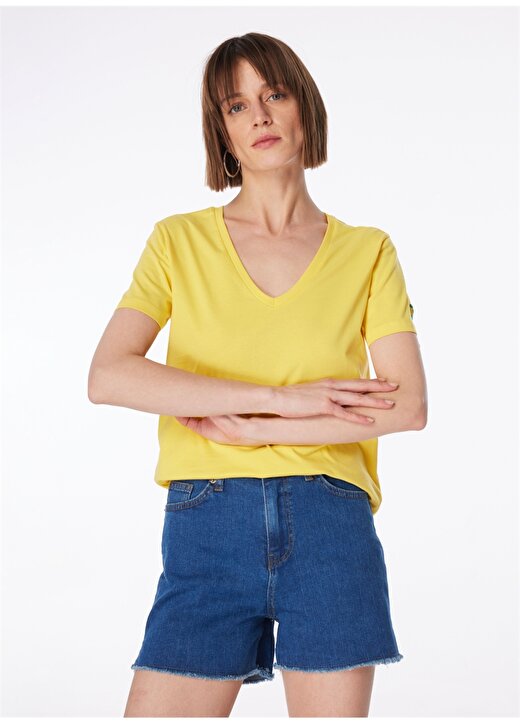 Fabrika Sarı Kadın V Yaka Basic T-Shirt TEYO 2