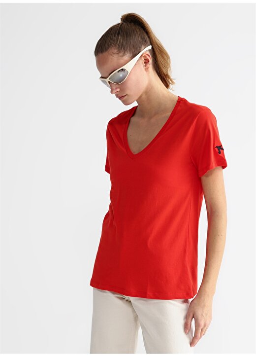 Fabrika V Yaka Düz Kırmızı Kadın T-Shirt TEYO 1