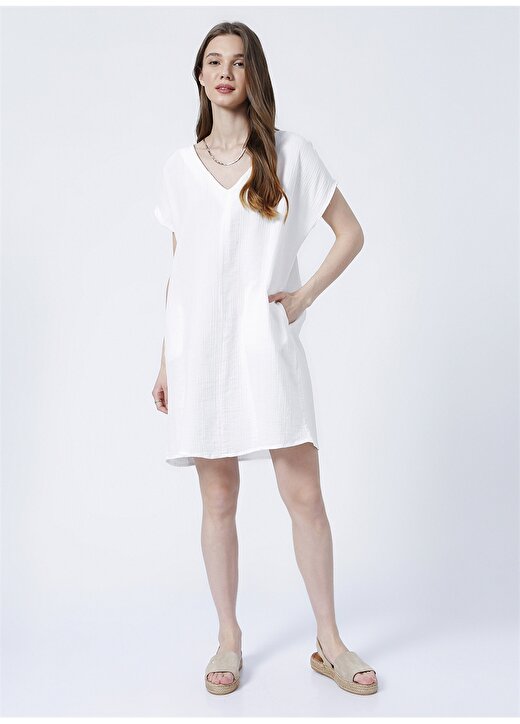 Fabrika Comfort Kadın V Yaka Diz Üstü Geniş Fit Armürlü Beyaz Elbise CM-ALFREDO 3