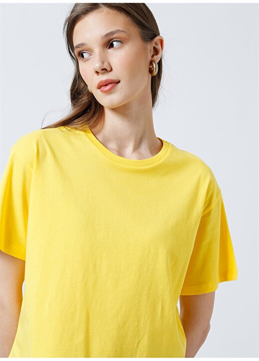 Fabrika K-Abella Bisiklet Yaka Crop Düz Sarı Kadın T-Shirt 4