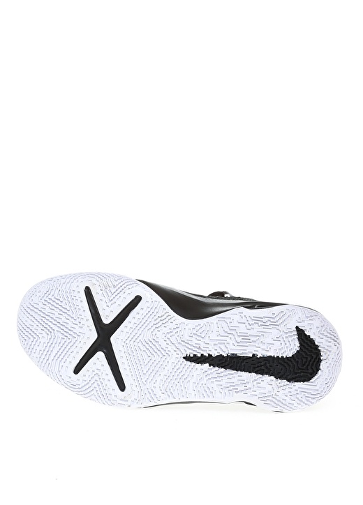 Nike Siyah - Gümüş Erkek Çocuk Yürüyüş Ayakkabısı CW6735-004 Nike Team Hustle D 10 (G 3