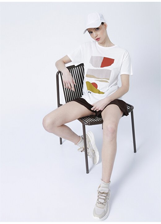 Fabrika Comfort CM-Kahlo Bisiklet Yaka Basic Taşlı Beyaz Kadın T-Shirt 2