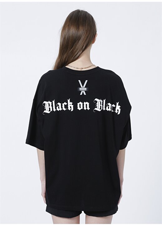 Black On Black Bisiklet Yaka Oversize Baskılı Siyah Kadın T-Shirt - K-CARMELLA 4