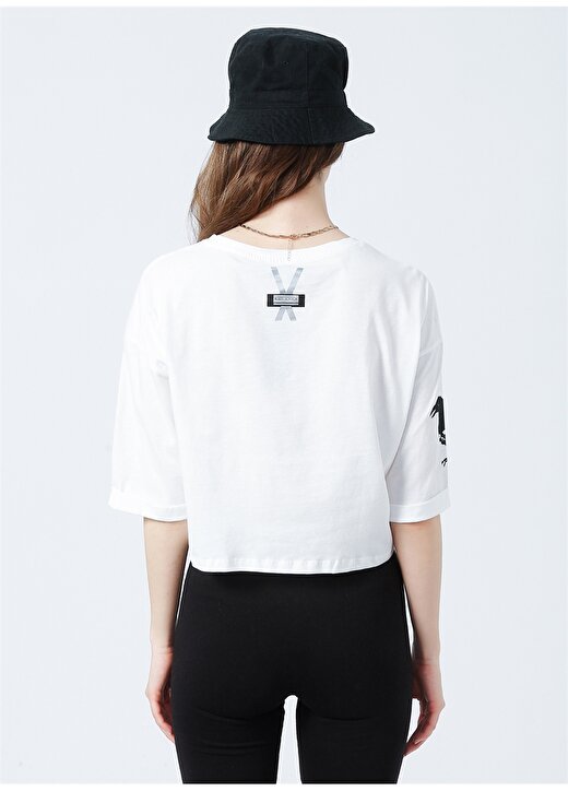 Black On Black K-Yatomi Bisiklet Yaka Crop Baskılı Beyaz Kadın T-Shirt 4