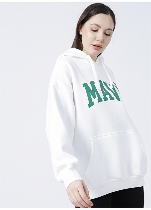 Mavi M1600361-70057 Kapüşonlu Normal Kalıp Beyaz Kadın Sweatshirt 3