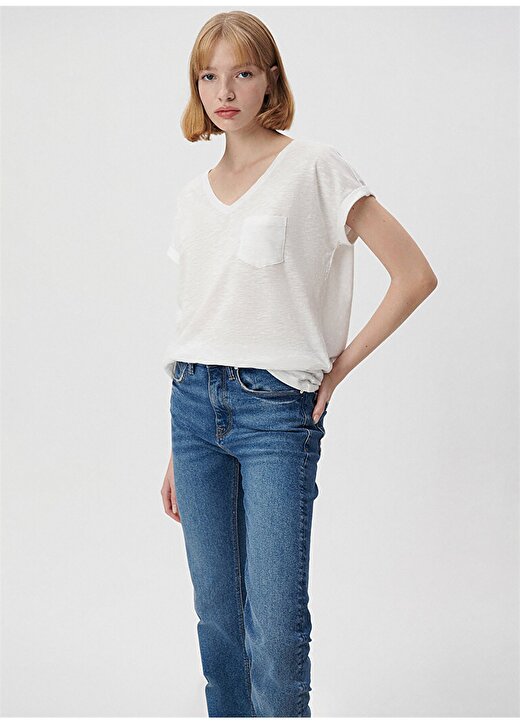 Mavi V Yaka Beyaz Kadın T-Shirt M1600961-620 2