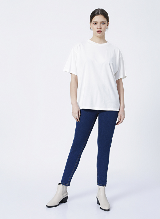 Mavi M1610317-70057 Yuvarlak Yaka  Normal Kalıp  Beyaz Kadın T-Shirt 2
