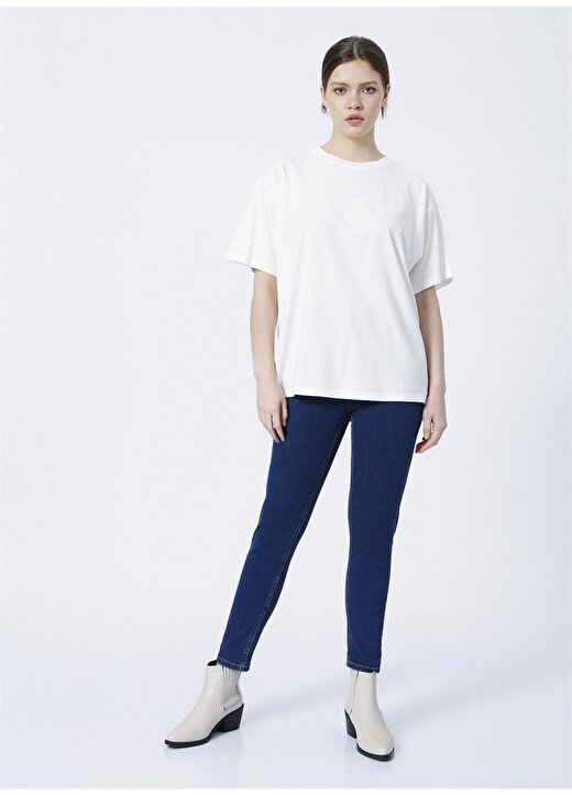 Mavi M1610317-70057 Yuvarlak Yaka Normal Kalıp Beyaz Kadın T-Shirt 2
