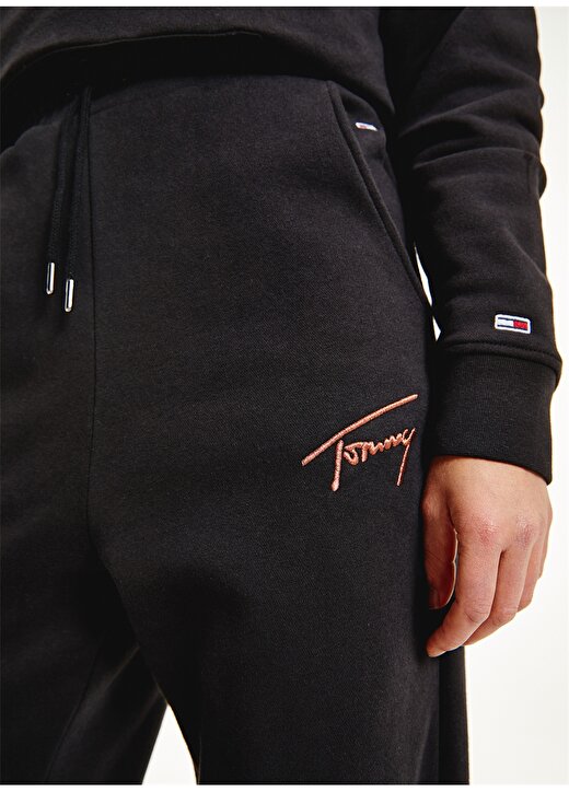 Tommy Jeans DW0DW11886BDS Lastikli Relaxed Siyah Kadın Eşofman Altı 3