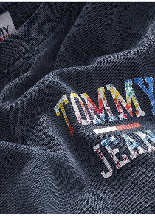 Tommy Jeans DW0DW12039C87 Yuvarlak Yaka Regular Fit Mavi Kadın T-Shirt 3