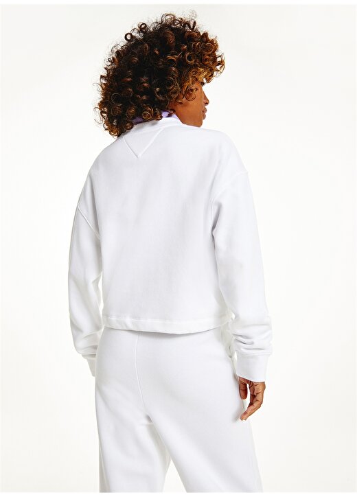 Tommy Jeans DW0DW12041YBR Yuvarlak Yaka Relaxed Beyaz Kadın Sweatshirt 3