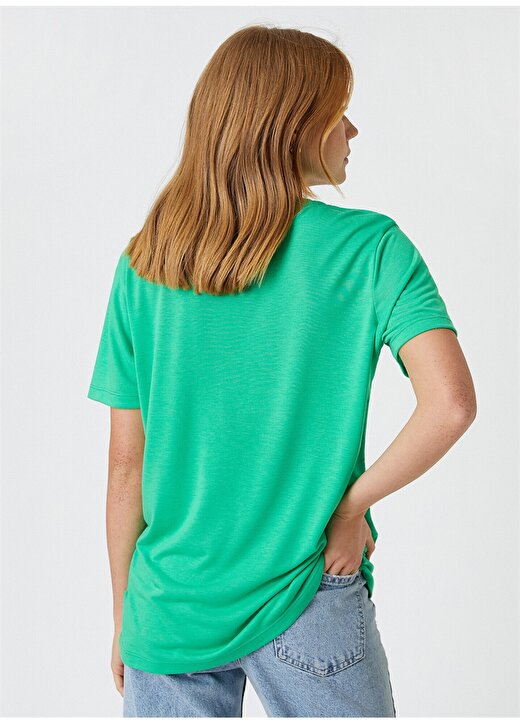 Koton 2SAK50052EK Yuvarlak Yaka Kısa Kollu Normal Kalıp Yeşil Kadın T-Shirt 4