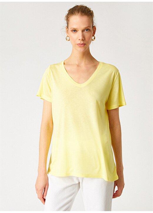 Koton 2YAK13046EK Yuvarlak Yaka Kısa Kollu Normal Kalıp Açık Sarı Kadın T-Shirt 3