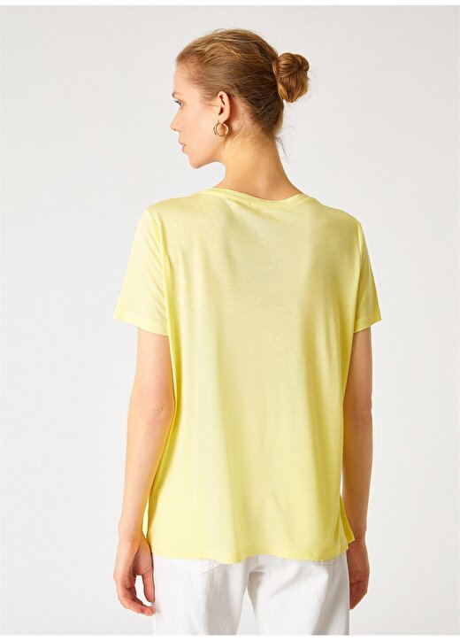 Koton 2YAK13046EK Yuvarlak Yaka Kısa Kollu Normal Kalıp Açık Sarı Kadın T-Shirt 4