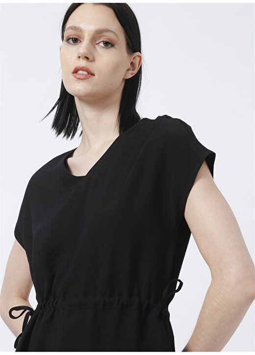 Pierre Cardin Isana V Yaka Comfort Fit Düz Siyah Kadın Bluz 3