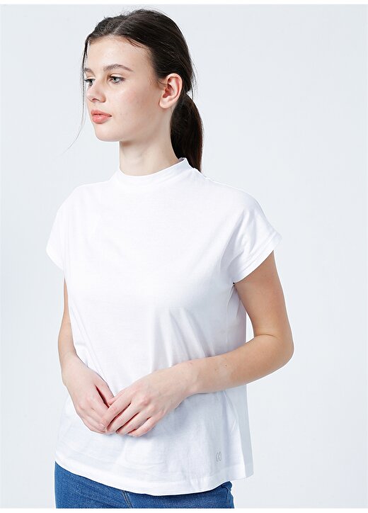 Network 1082932 Dik Yaka Basic Düz Beyaz Kadın T-Shirt 3