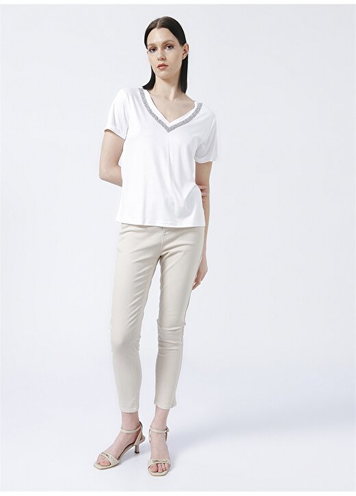 Network 1083018 V Yaka Basic Taşlı Beyaz Kadın T-Shirt 2