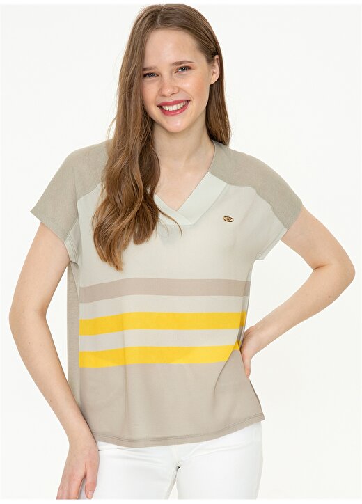 U.S. Polo Assn. Fanbe V Yaka Regular Fit Çizgili Yeşil Kadın T-Shirt 3