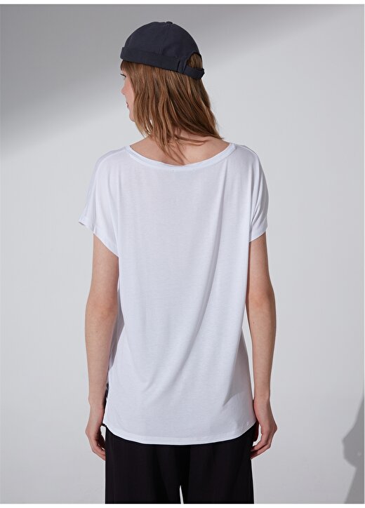 People By Fabrika PFKSS22TS0006 V Yaka Regular Fit Düz Beyaz Kadın T-Shirt 4