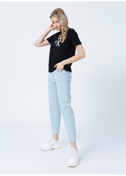 Calvin Klein Jeans Bisiklet Yaka Rahat Siyah Kadın T-Shirt J20J219142BEH 2