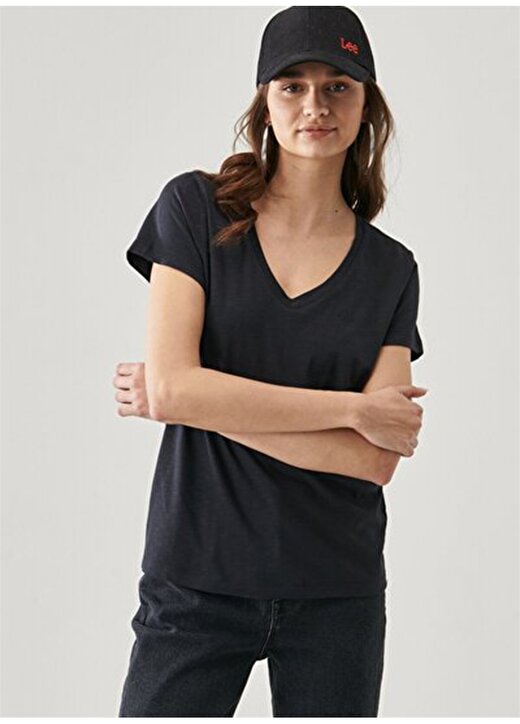 Lee L41JEN01 V Yaka Regular Fit Siyah Kadın T-Shirt 2