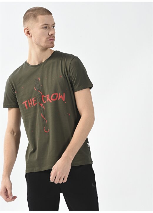 The Crow Bisiklet Yaka Baskılı Yağ Yeşili Unisex T-Shirt BAT 1