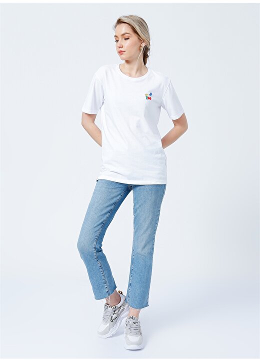 The Socks Company 22SCTS209U-100 Puzzle Bisiklet Yaka Rahat Kalıp Nakışlı Beyaz Kadın T-Shirt 2