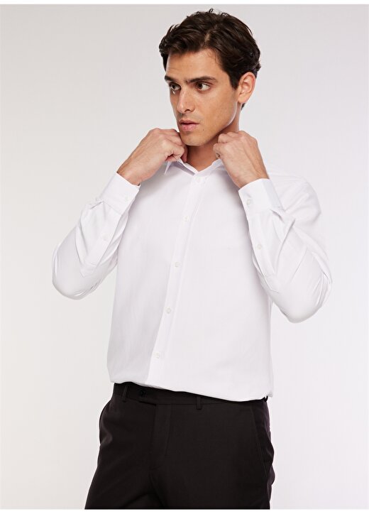 Fabrika Slim Fit Klasik Gömlek Yaka Armürlü Beyaz Erkek Gömlek MAYDOS 3 CEPSIZ KLASIK 1