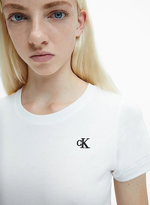 Calvin Klein Jeans Bisiklet Yaka   Normal Kalıp  Beyaz Kadın T-Shirt J20J212883YAF Beyaz T-shirt 4