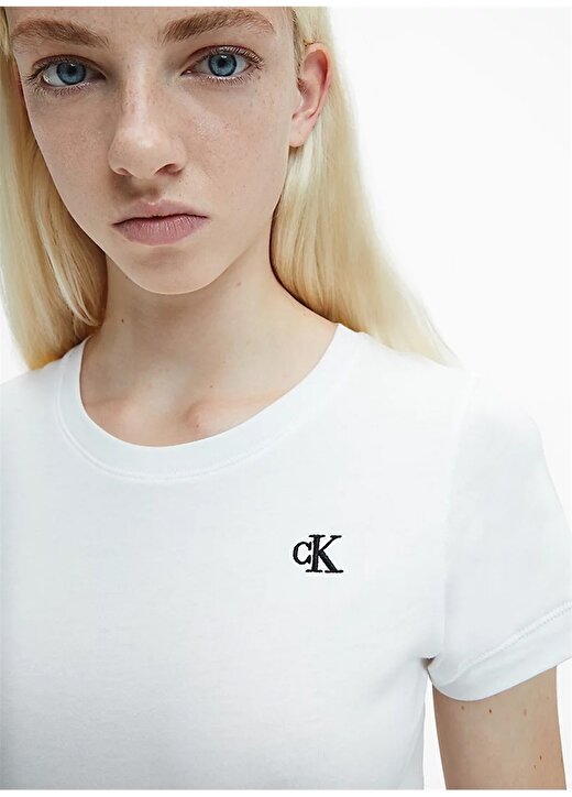 Calvin Klein Jeans Bisiklet Yaka Normal Kalıp Beyaz Kadın T-Shirt J20J212883YAF Beyaz T-Shirt 4