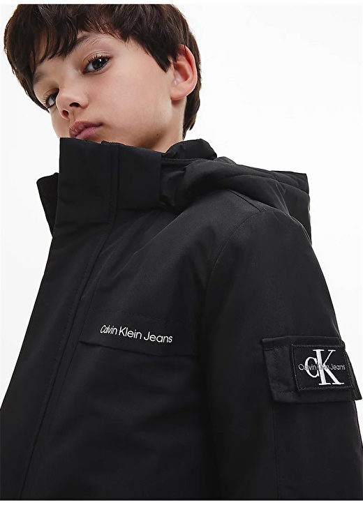 Calvin Klein Siyah Erkek Çocuk Mont IB0IB01274 4