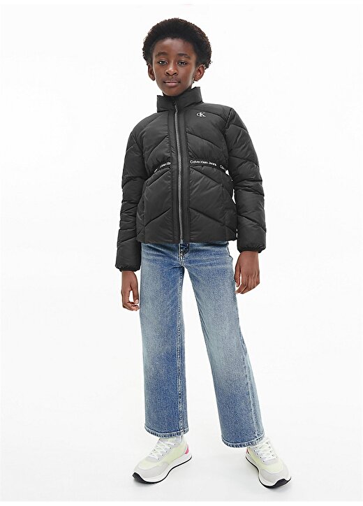 Calvin Klein Siyah Çocuk Mont IG0IG01550 2