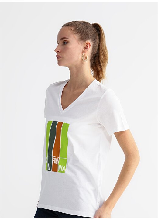 Fabrika V Yaka Baskılı Beyaz Kadın T-Shirt TUTTO 1