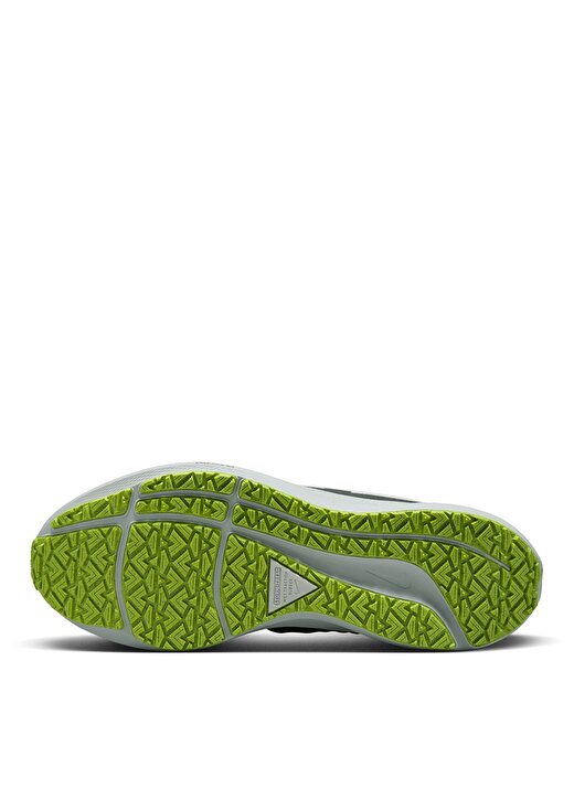 Nike Siyah - Gri - Gümüş Kadın Koşu Ayakkabısı DO7626-002 W AIR ZOOM PEG 39 SHIELD 4