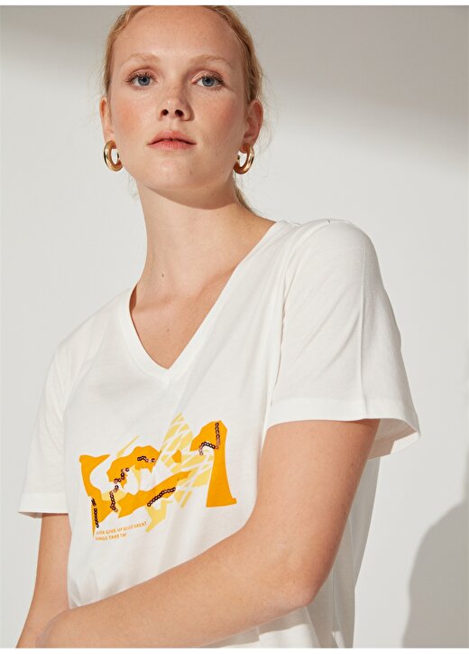 Fabrika Comfort V Yaka Payetli Beyaz Kadın T-Shirt CM-JIVE 3
