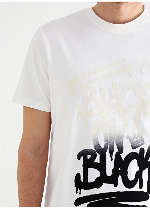 Black On Black Bisiklet Yaka Baskılı Kırık Beyaz Erkek T-Shirt E-SUNAZ 4