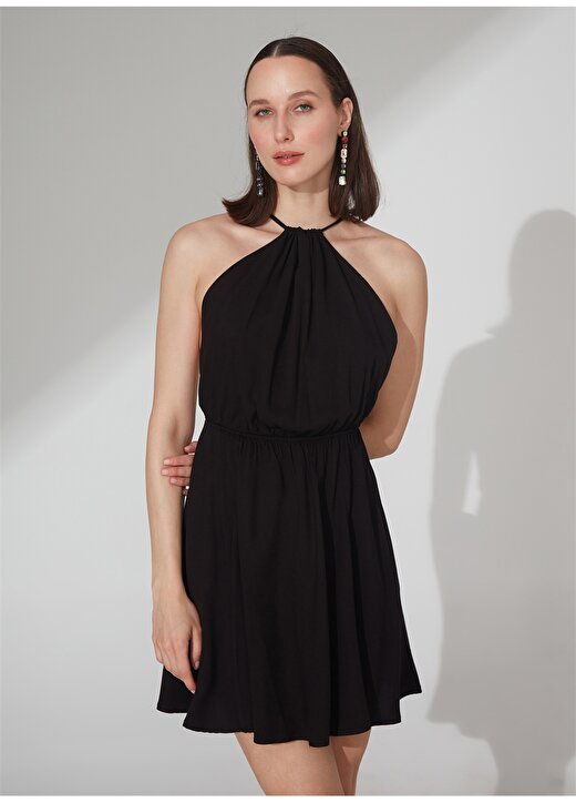 Fabrika Dik Yaka Düz Siyah Mini Kadın Elbise LAFTER 1