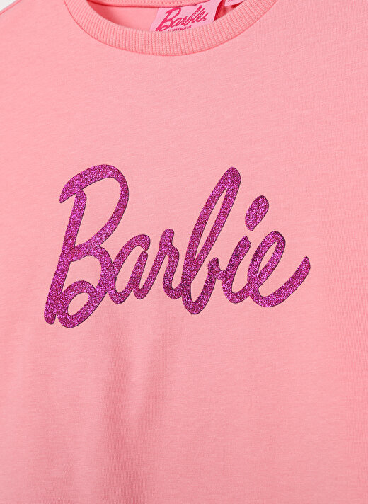 Barbie Pembe Kız Çocuk Bisiklet Yaka Düşük Omuz Crop Baskılı T-Shirt 23SSB-16  3