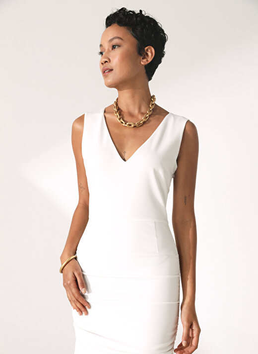 Didem Soydan X Fabrika Kadın V Yaka Mini Beyaz Elbise D142   1