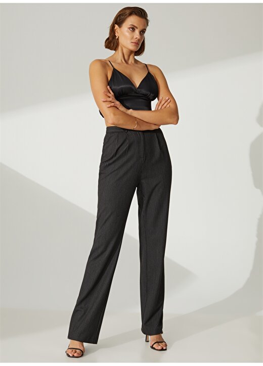 Didem Soydan X Fabrika Yüksek Bel Geniş Fit Siyah - Beyaz Kadın Pantolon D152 3