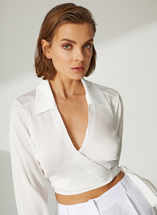 Didem Soydan X Fabrika Gömlek Yaka Düz Beyaz Kadın Bluz D113 1