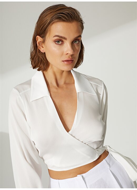 Didem Soydan X Fabrika Gömlek Yaka Düz Beyaz Kadın Bluz D113 1