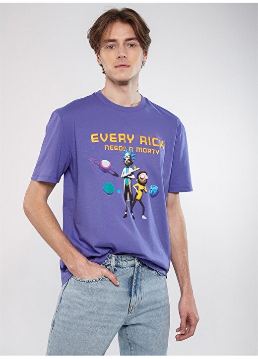 Mavi Bisiklet Yaka Baskılı Mor Erkek T-Shirt M0611232-70609_EVERY RICK NEEDS A M 1