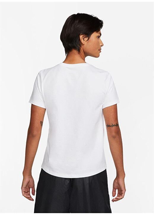 Nike Bisiklet Yaka Düz Beyaz Kadın T-Shirt DX7906-100 W NSW TEE ESSNTL ICN FTR 2