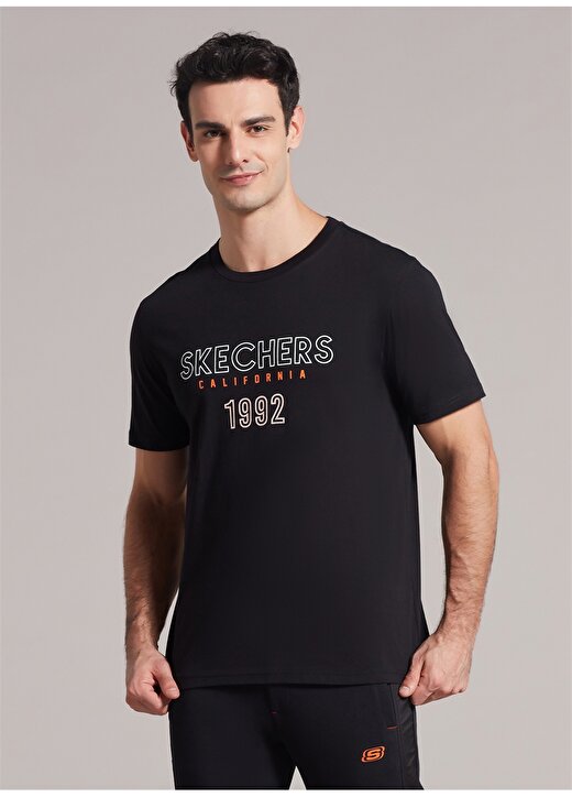 Skechers Yuvarlak Yaka Düz Siyah Erkek T-Shirt S231273-001 M Graphic Tee Crew Neck 1