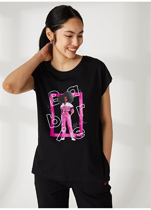 Barbie Siyah Kadın Bisiklet Yaka Oversize Baskılı T-Shirt 23KB-04 3