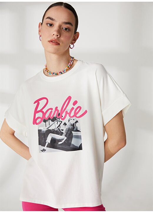 Barbie Ekru Kadın Bisiklet Yaka Loose Fit Baskılı T-Shirt 23KB-09 4