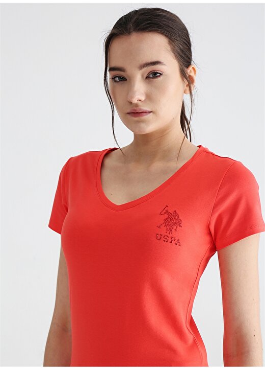U.S. Polo Assn. V Yaka Düz Kırmızı Kadın T-Shirt TV0123 4